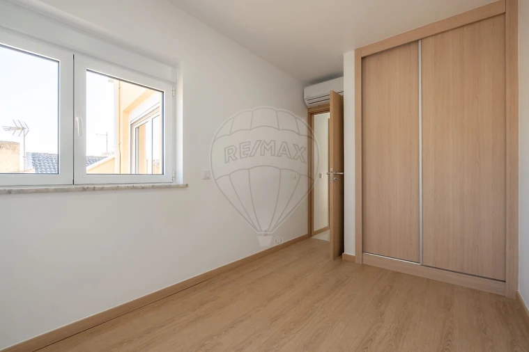 Apartamento T2 para Venda em Buarcos Foto 12