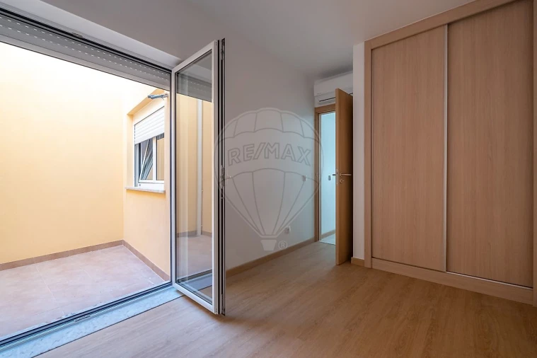 Apartamento T2 para Venda em Buarcos Foto 7