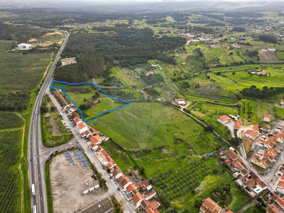 Prédio para Venda em Alcoentre Foto 1