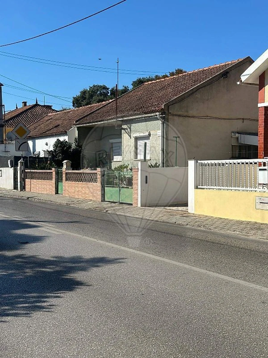 Moradia T3 para Venda em Corroios Foto 2