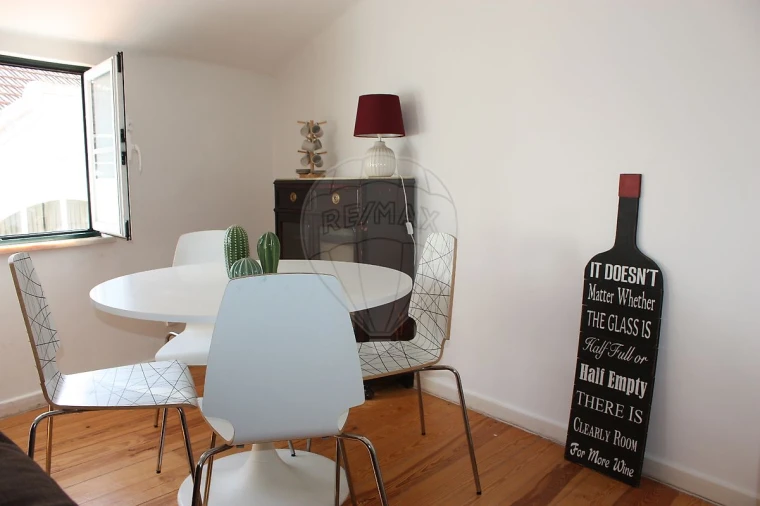 Apartamento T1 para Arrendamento em Misericórdia Foto 7