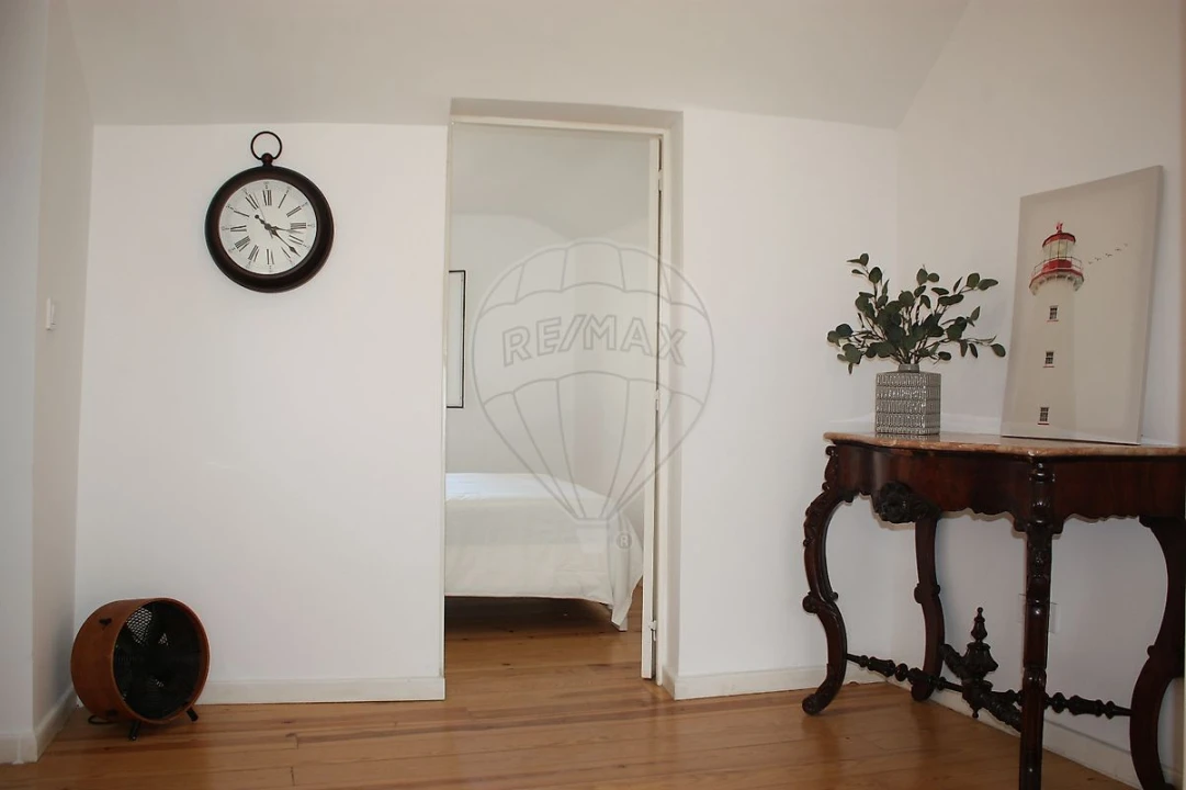 Apartamento T1 para Arrendamento em Misericórdia Foto 9