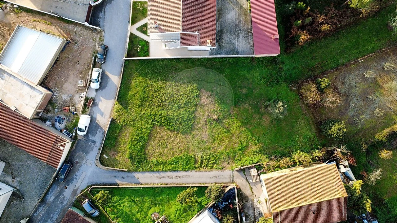 Terreno para Venda em Figueira de Lorvão Foto 1