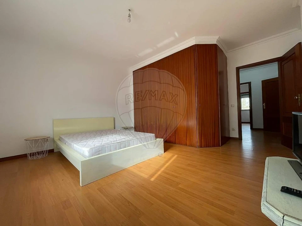 Apartamento T2 para Venda em Santo Varão Foto 3