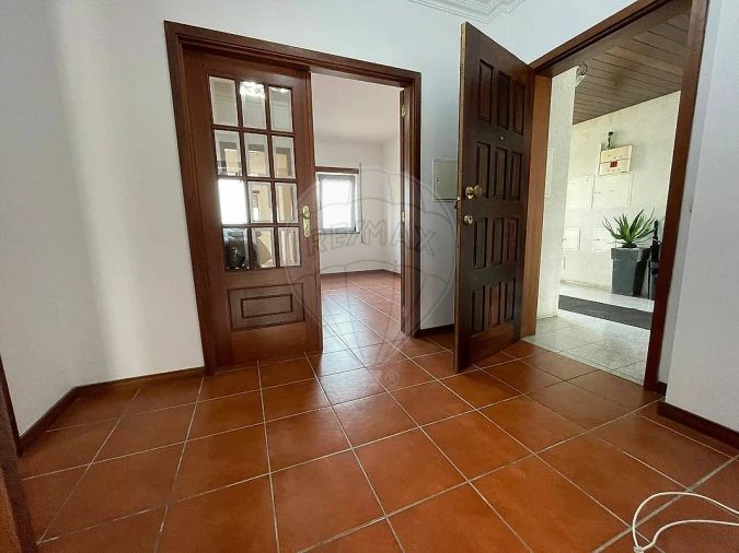 Apartamento T2 para Venda em Santo Varão Foto 5