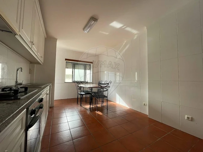 Apartamento T2 para Venda em Santo Varão Foto 8