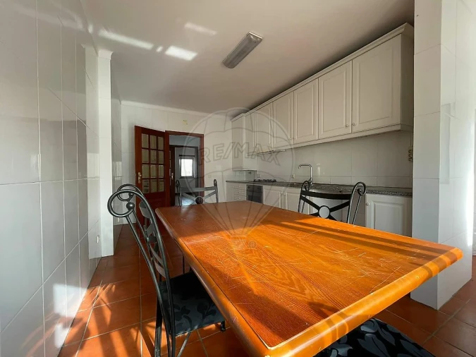 Apartamento T2 para Venda em Santo Varão Foto 7