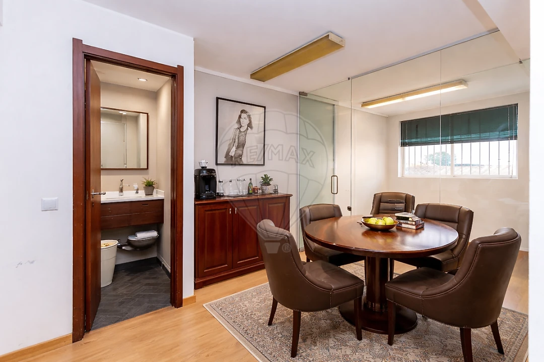 Loja para Arrendamento em Cidade da Maia Foto 1