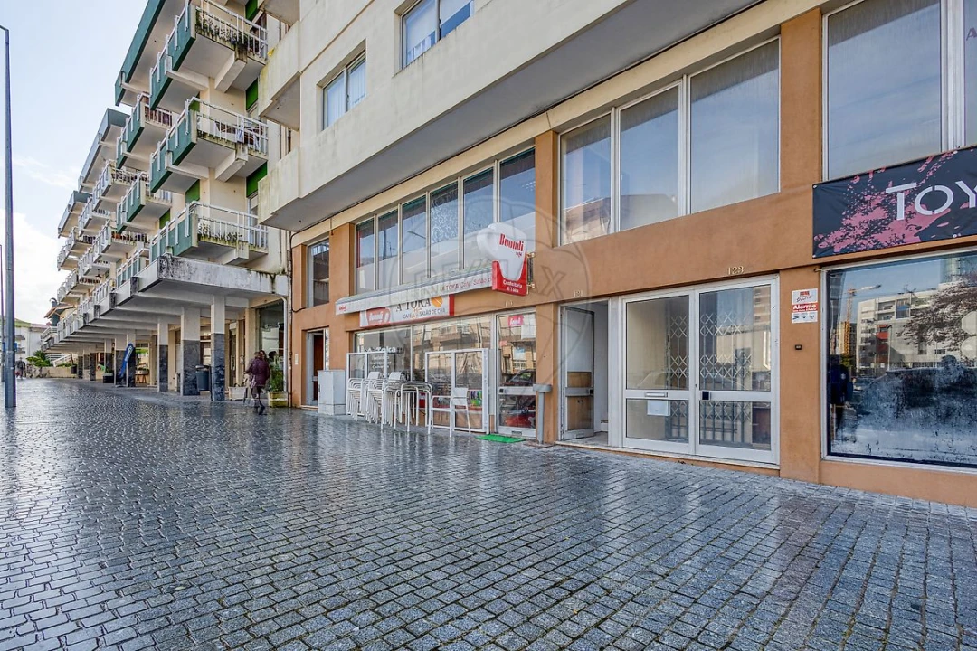 Loja para Arrendamento em Cidade da Maia Foto 1