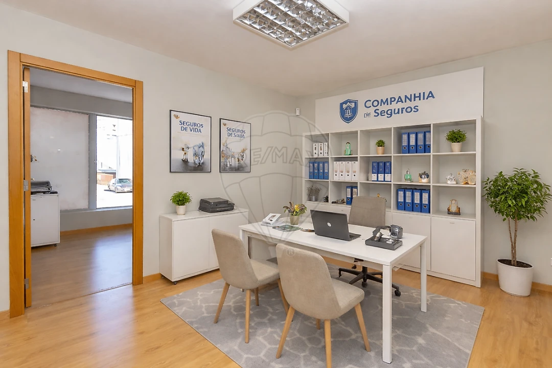 Loja para Arrendamento em Cidade da Maia Foto 3