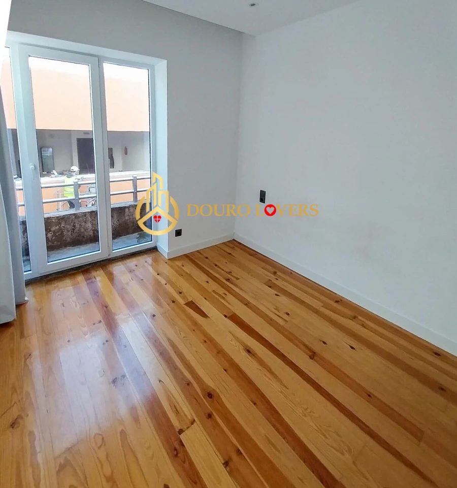 Apartamento T2 para Venda em Bonfim Foto 8