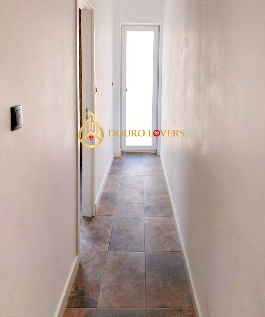 Apartamento T2 para Venda em Bonfim Foto 11