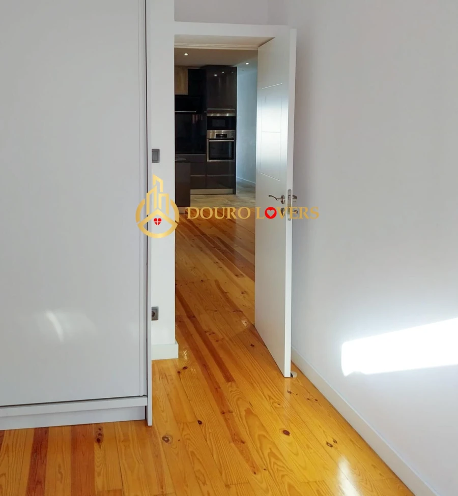 Apartamento T2 para Venda em Bonfim Foto 9