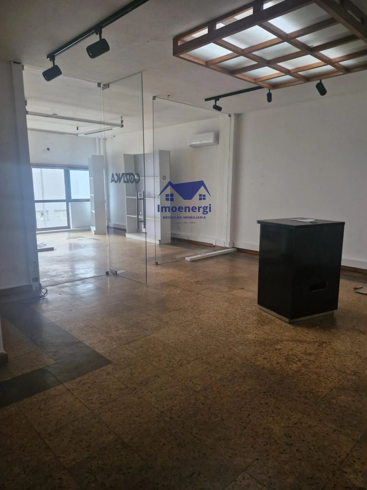 Armazém para Arrendamento em Moreira Foto 2