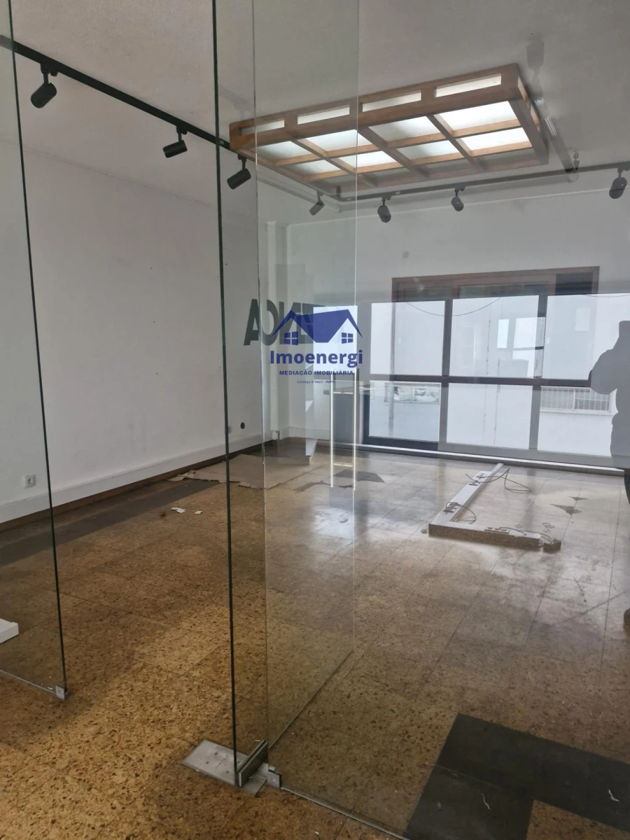 Armazém para Arrendamento em Moreira Foto 7