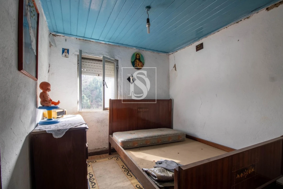 Moradia T3 para Venda em Teixeira e Teixeiró Foto 9