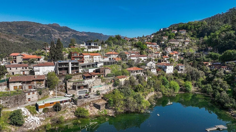 Moradia T4 para Venda em Vilar da Veiga Foto 38