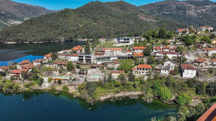 Moradia T4 para Venda em Vilar da Veiga Foto 39