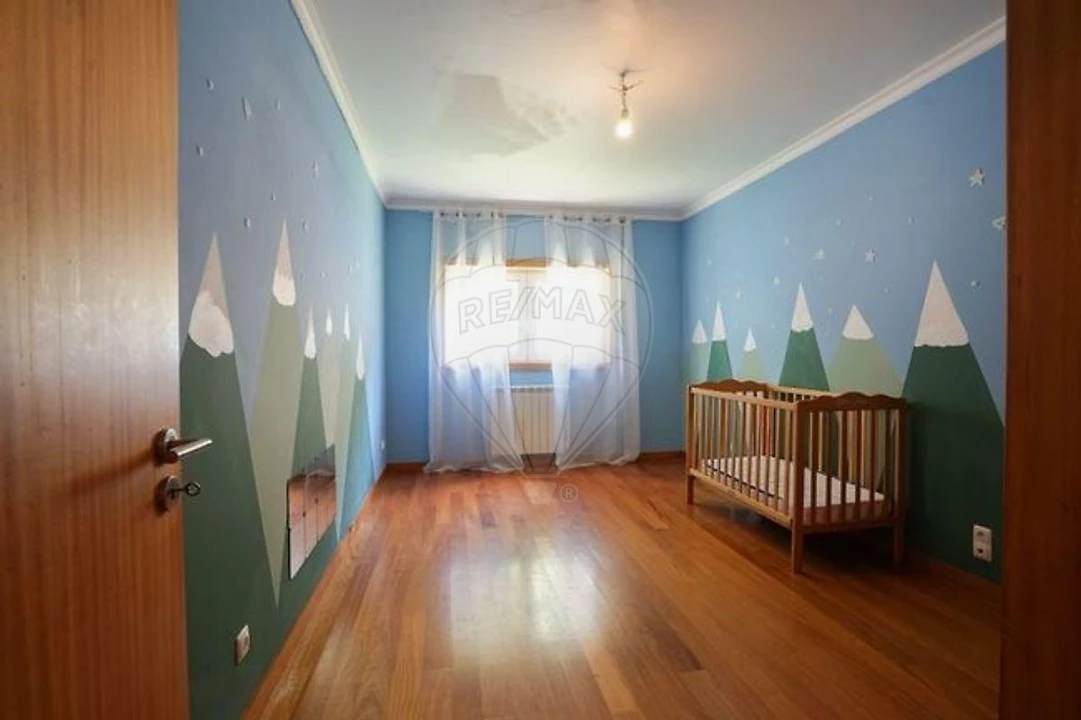 Moradia T4 para Venda em Fonte Arcada e Oliveira Foto 19