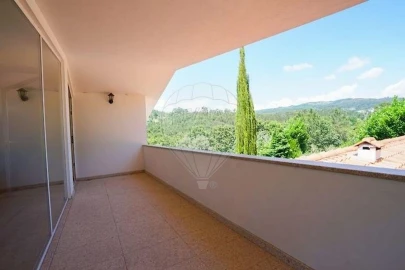 Moradia T4 para Venda em Fonte Arcada e Oliveira