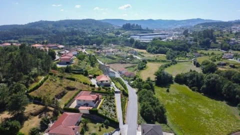 Moradia T4 para Venda em Fonte Arcada e Oliveira