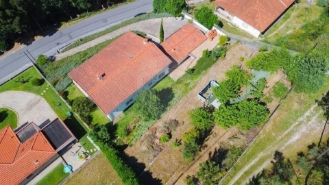 Moradia T4 para Venda em Fonte Arcada e Oliveira
