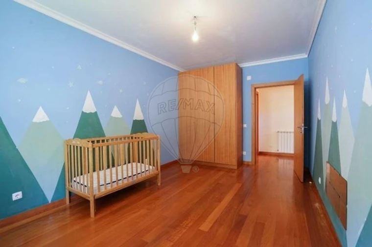 Moradia T4 para Venda em Fonte Arcada e Oliveira Foto 16