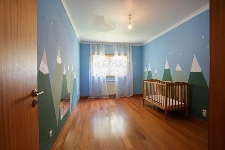 Moradia T4 para Venda em Fonte Arcada e Oliveira Foto 19