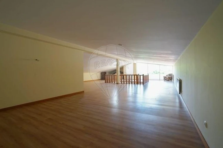 Moradia T4 para Venda em Fonte Arcada e Oliveira Foto 24