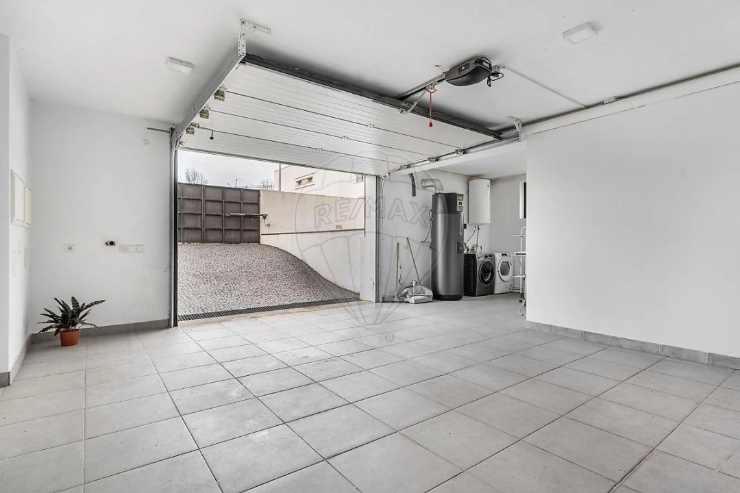 Moradia T4 para Venda em Braga (Maximinos, Sé e Cividade) Foto 29