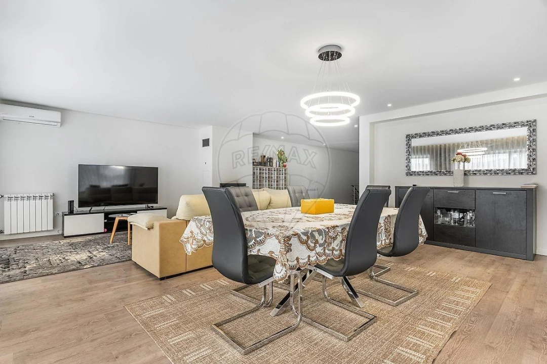 Moradia T4 para Venda em Braga (Maximinos, Sé e Cividade) Foto 5