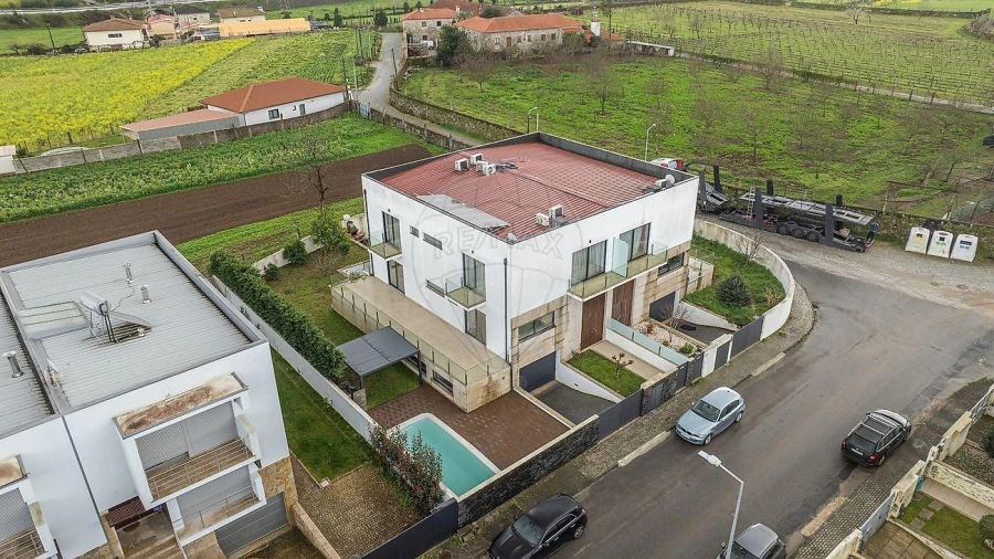 Moradia T4 para Venda em Braga (Maximinos, Sé e Cividade)