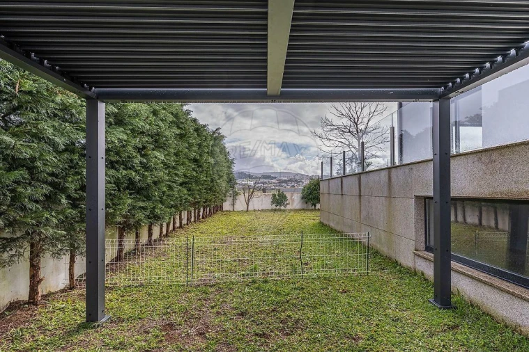 Moradia T4 para Venda em Braga (Maximinos, Sé e Cividade) Foto 25