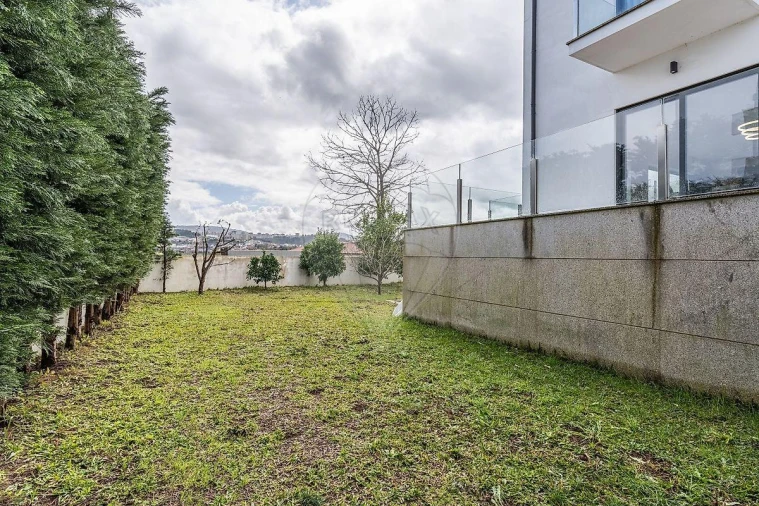 Moradia T4 para Venda em Braga (Maximinos, Sé e Cividade) Foto 28