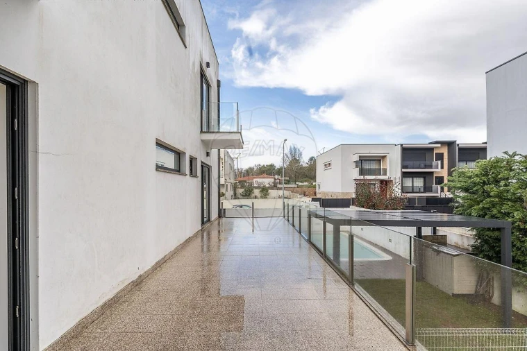 Moradia T4 para Venda em Braga (Maximinos, Sé e Cividade) Foto 9