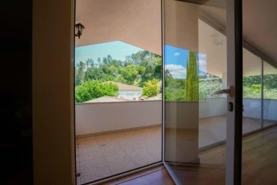 Moradia T4 para Venda em Fonte Arcada e Oliveira