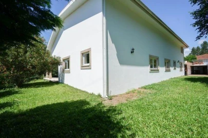 Moradia T4 para Venda em Fonte Arcada e Oliveira