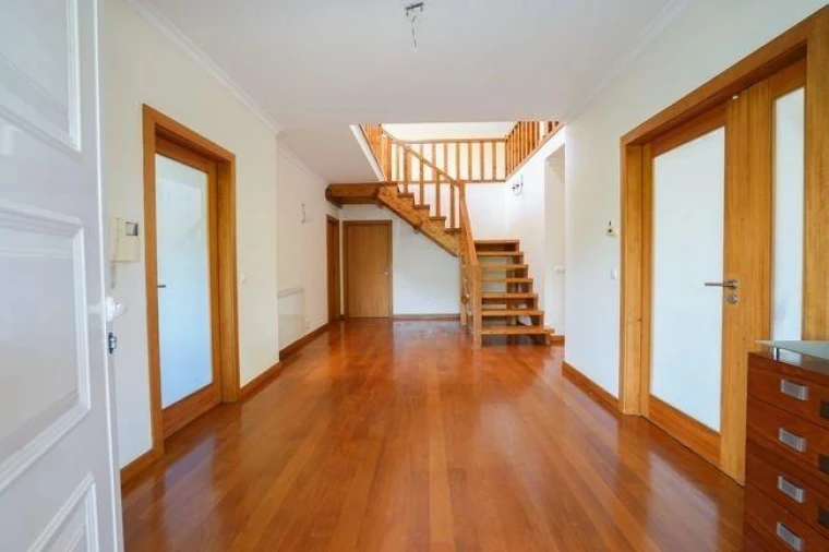 Moradia T4 para Venda em Fonte Arcada e Oliveira Foto 41