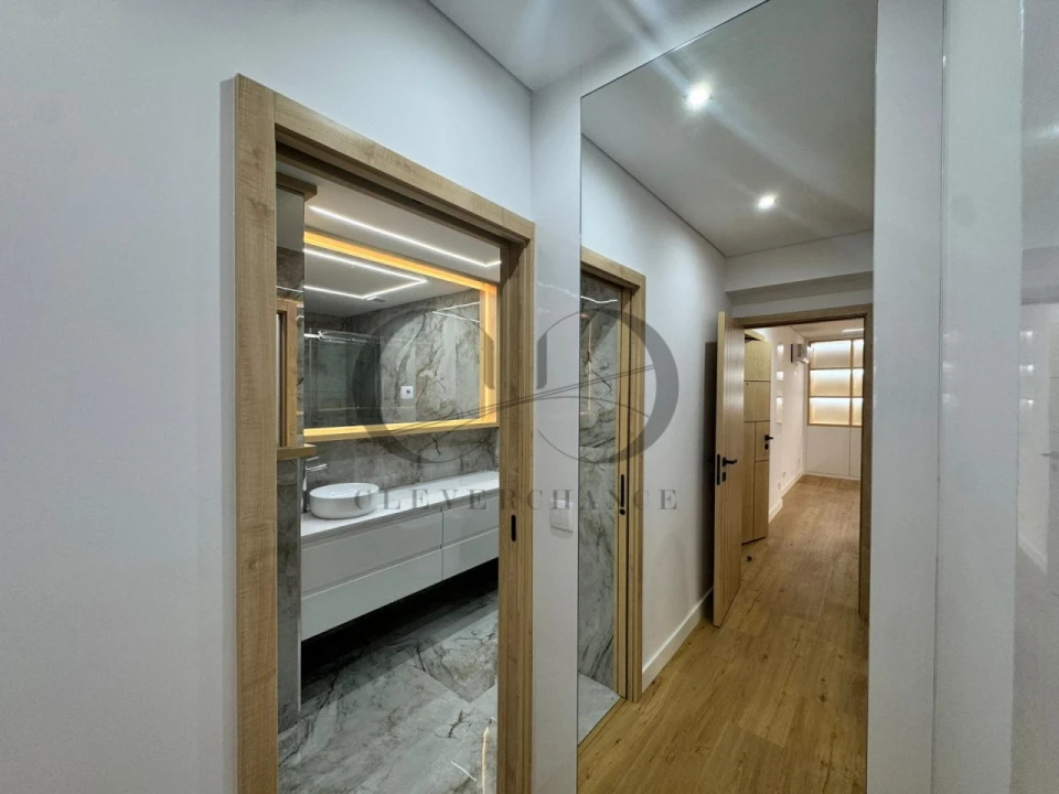 Apartamento T1 para Venda em Cedofeita, Santo Ildefonso, Sé, Miragaia, São Nicolau e Vitória Foto 8