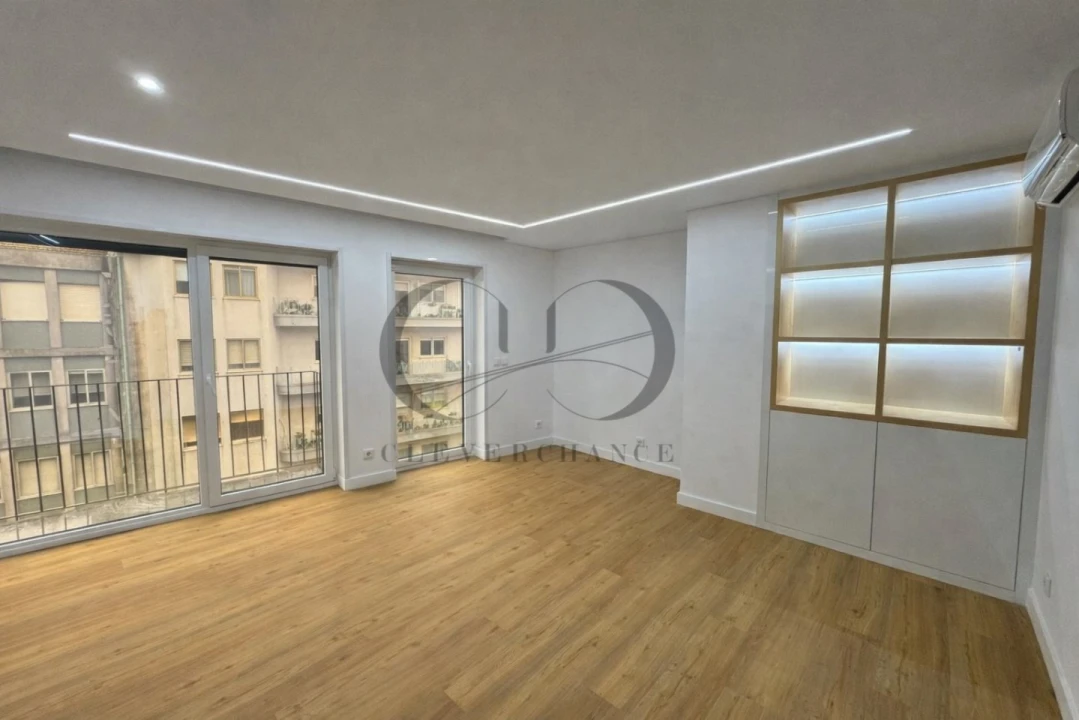 Apartamento T1 para Venda em Cedofeita, Santo Ildefonso, Sé, Miragaia, São Nicolau e Vitória Foto 2