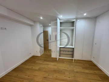 Apartamento T1 para Venda em Cedofeita, Santo Ildefonso, Sé, Miragaia, São Nicolau e Vitória