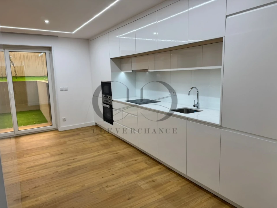 Apartamento para Venda em Cedofeita, Santo Ildefonso, Sé, Miragaia, São Nicolau e Vitória Foto 1