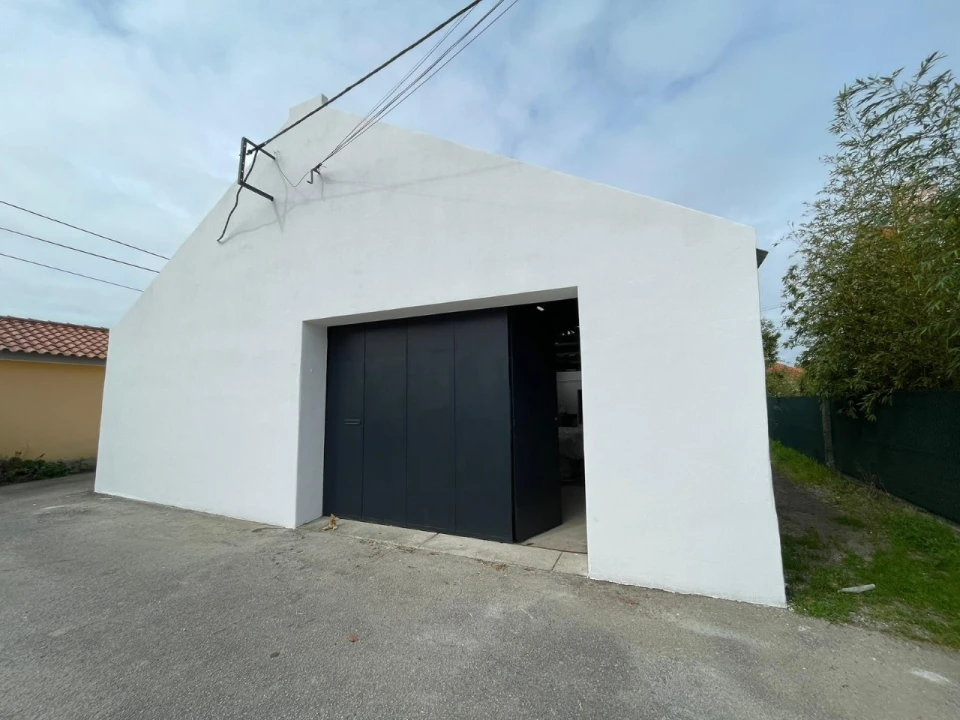 Armazém para Arrendamento em Monte Foto 1