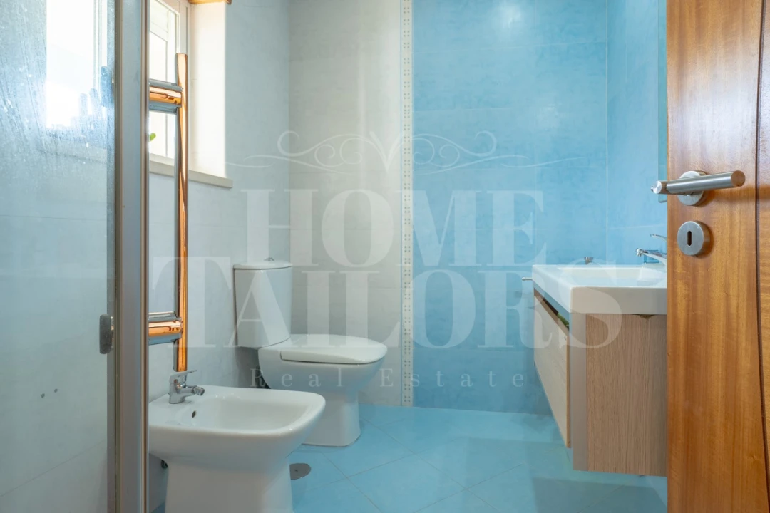 Moradia T4 para Venda em Serra e Junceira Foto 17