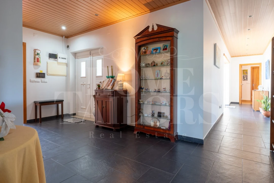 Moradia T4 para Venda em Serra e Junceira Foto 11