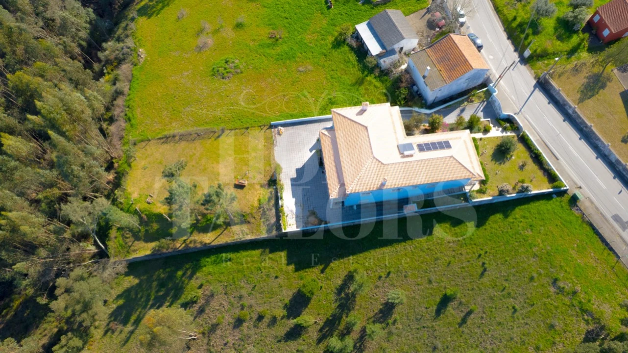 Moradia T4 para Venda em Serra e Junceira Foto 47