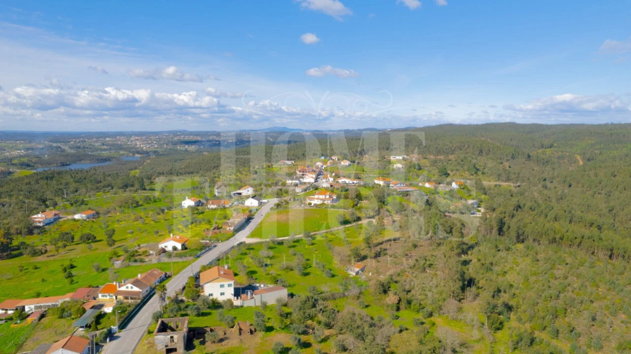 Moradia T4 para Venda em Serra e Junceira Foto 48