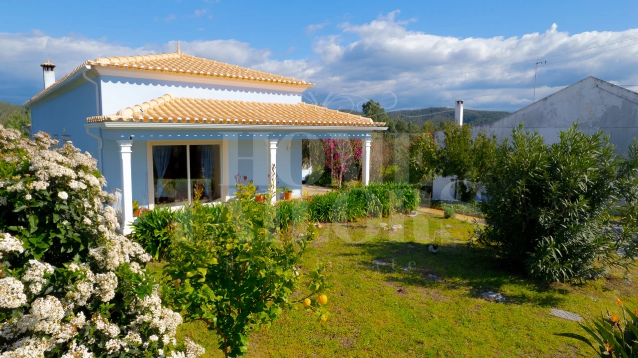 Moradia T4 para Venda em Serra e Junceira Foto 49