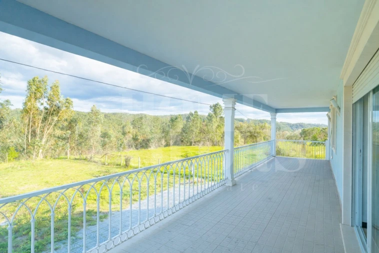 Moradia T4 para Venda em Serra e Junceira Foto 3