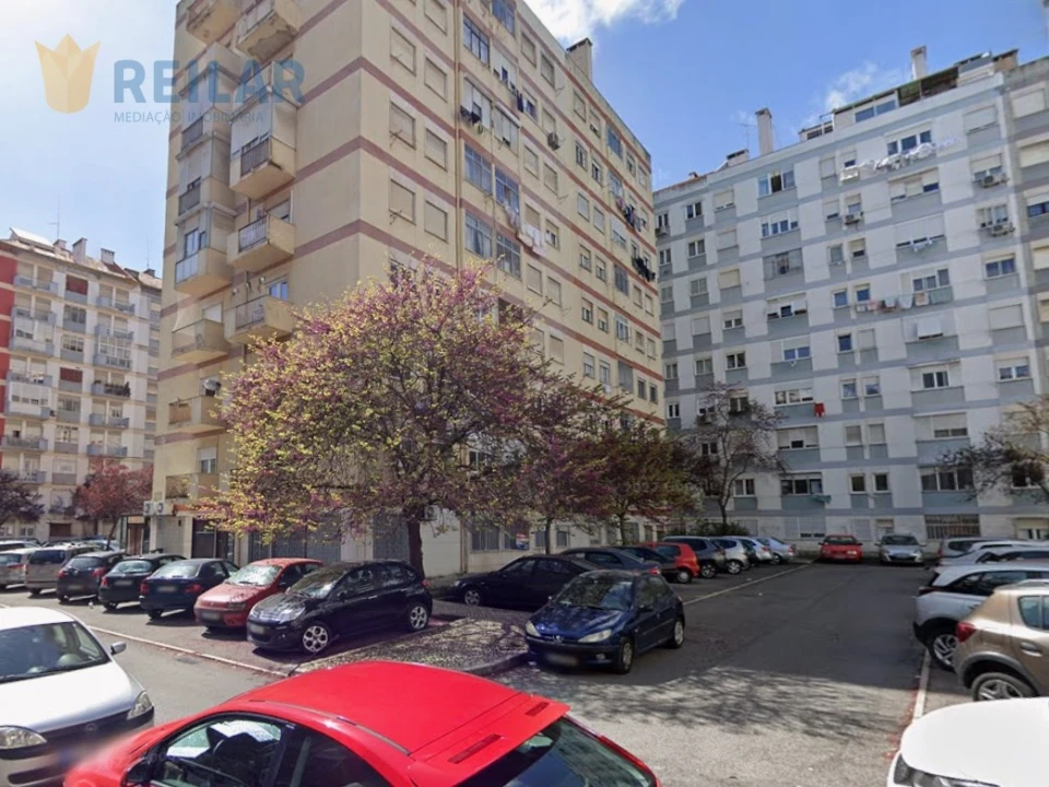Apartamento T3 para Venda em Benfica Foto 5